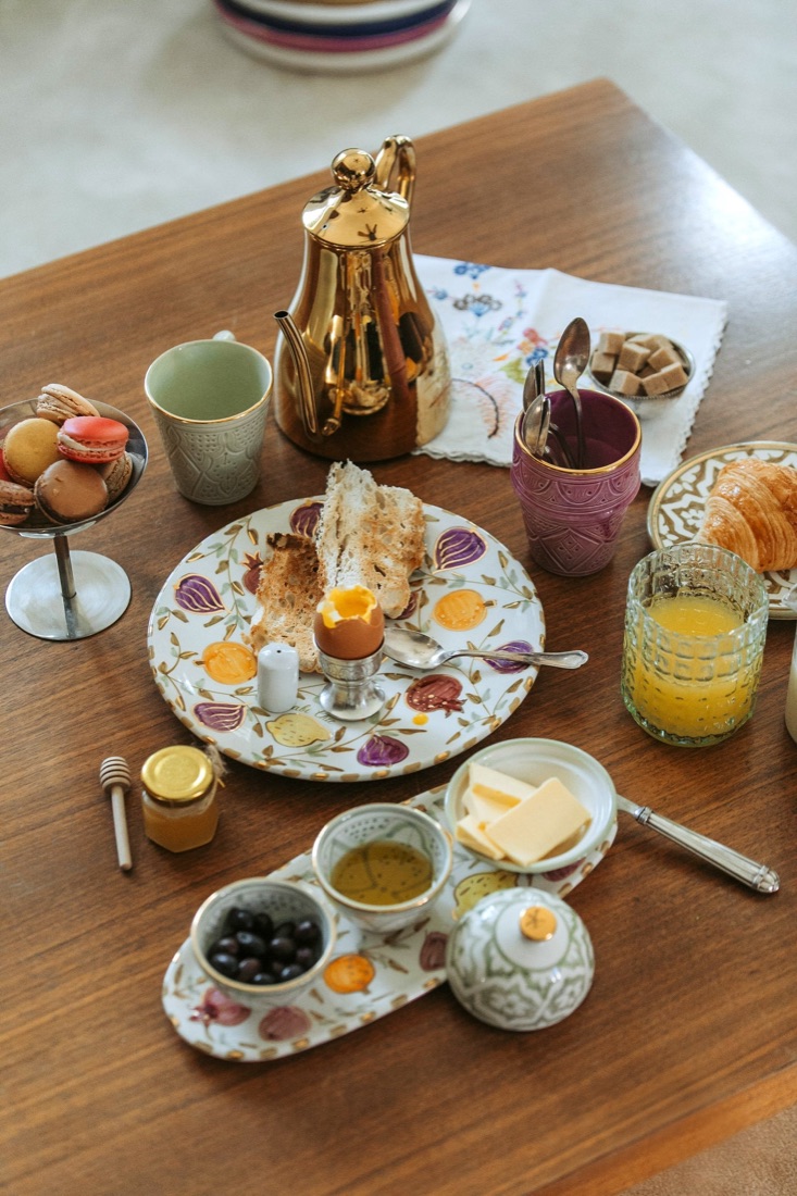 Breakfast service